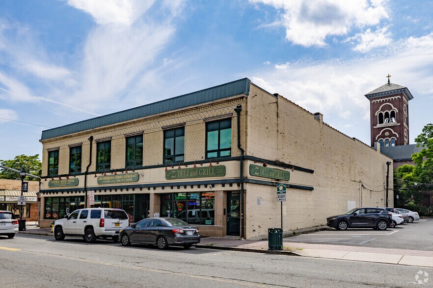 More Photos Of 40-44 Guy Lombardo Ave, Freeport Coworking Space