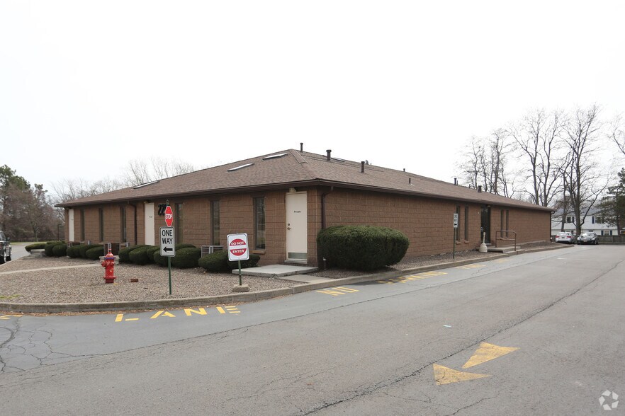 Primary Photo Of 2211 Lyell Ave, Rochester Medical For Lease