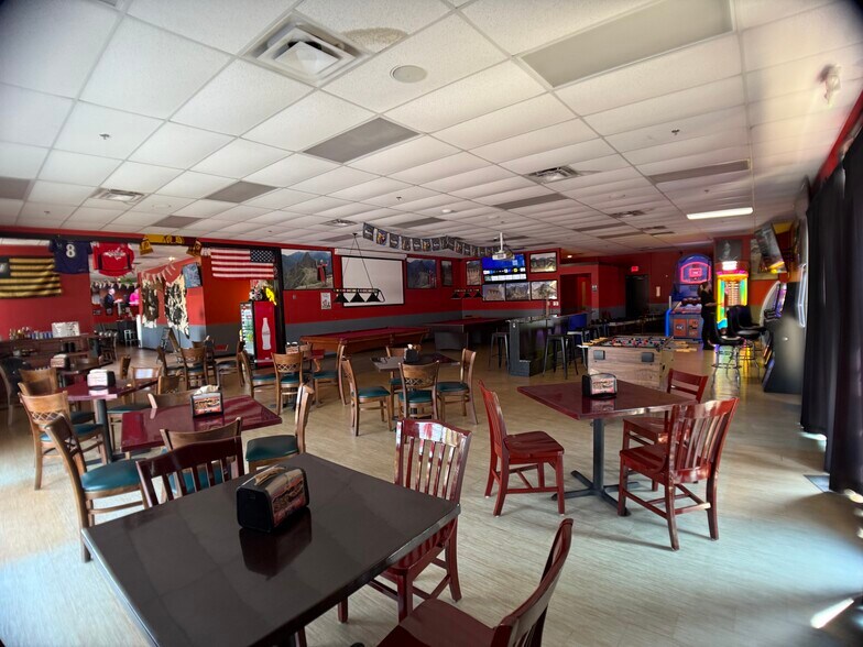 More Photos Of 11657 Lakeridge Pky, Ashland Storefront Retail Office For Lease