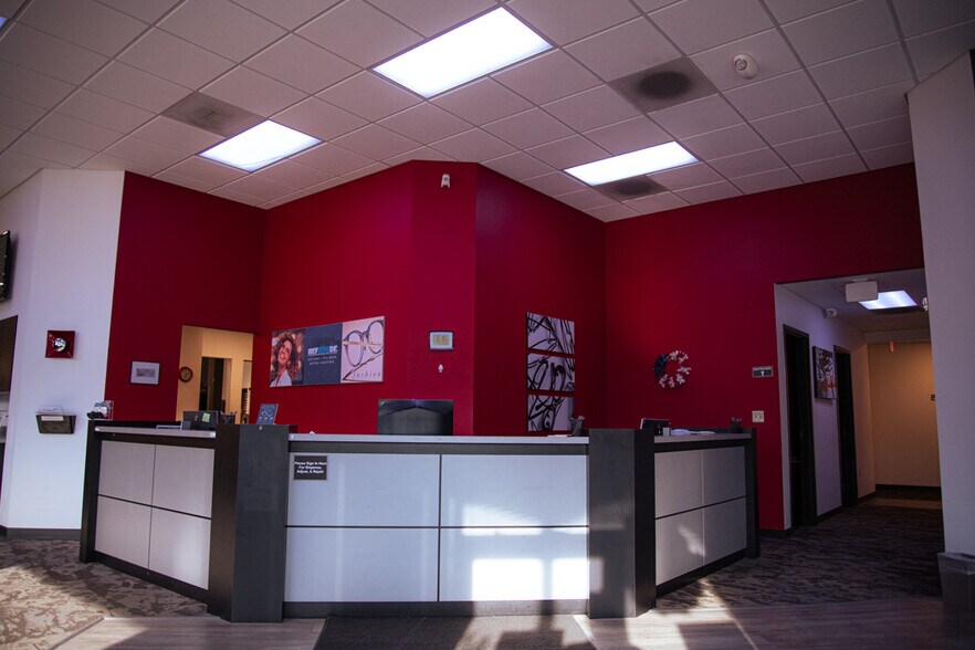 More Photos Of 2014 Dudley Ave, Parkersburg Medical For Sale