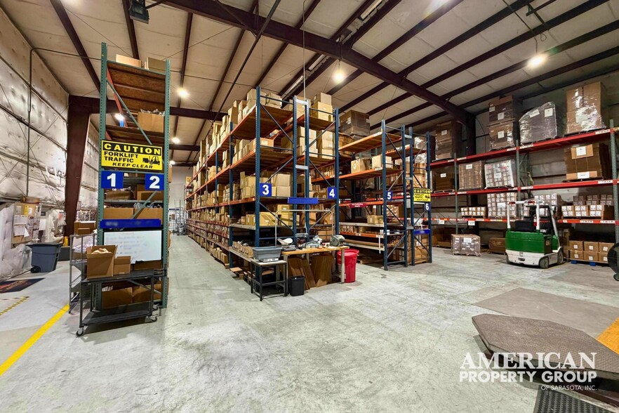 More Photos Of 1507 17th St E, Palmetto Distribution For Sale
