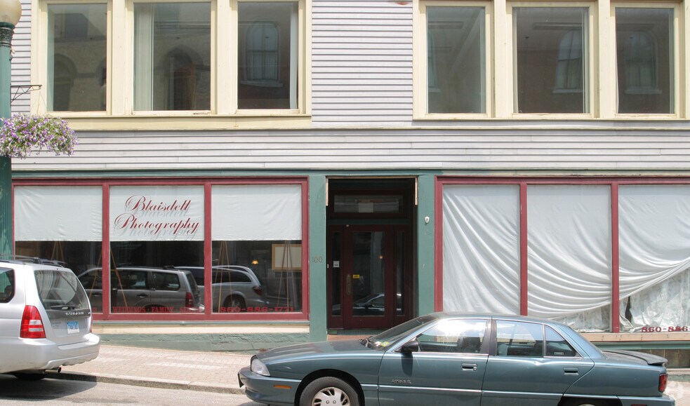 More Photos Of 94-100 Main St, Norwich Office Residential For Lease