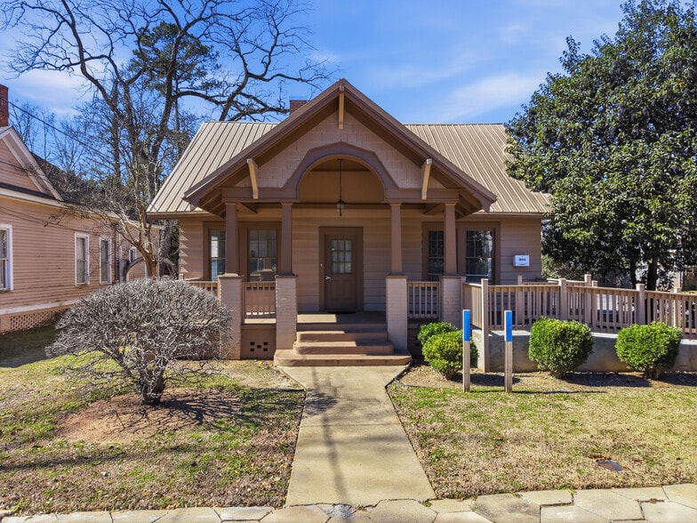 Primary Photo Of 615 Barlow St, Americus Healthcare For Sale