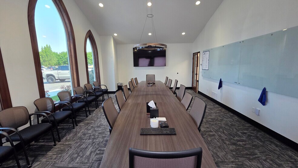 More Photos Of 1570 Elk Creek Dr, Idaho Falls Office For Lease