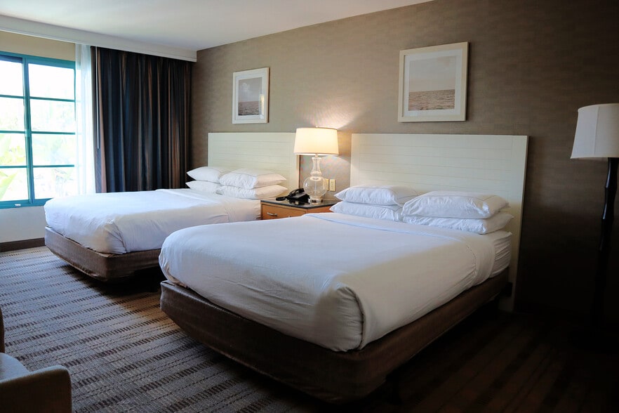 More Photos Of 2800 Via Cabrillo Marina, San Pedro Hotel For Sale