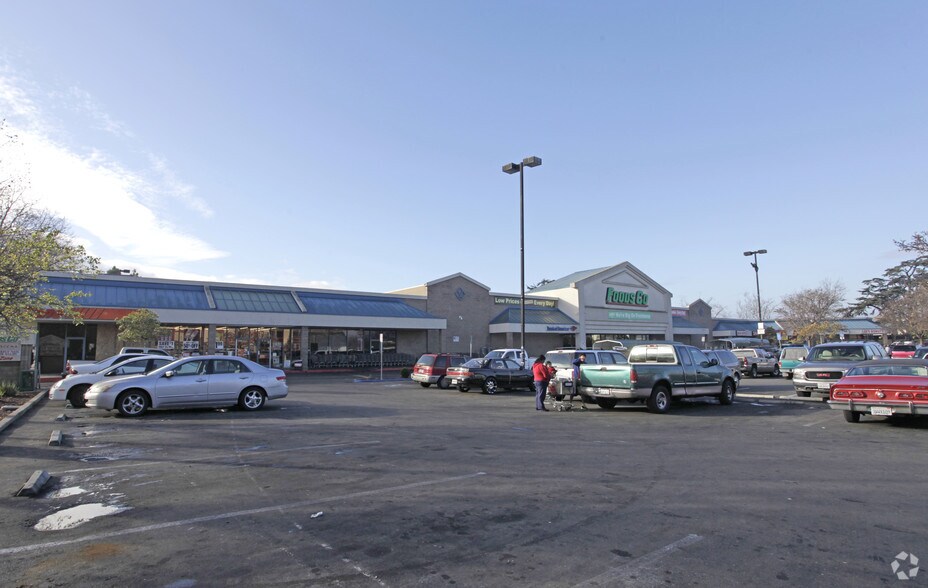 More Photos Of 1190-1350 Macdonald Ave, Richmond Unknown For Lease