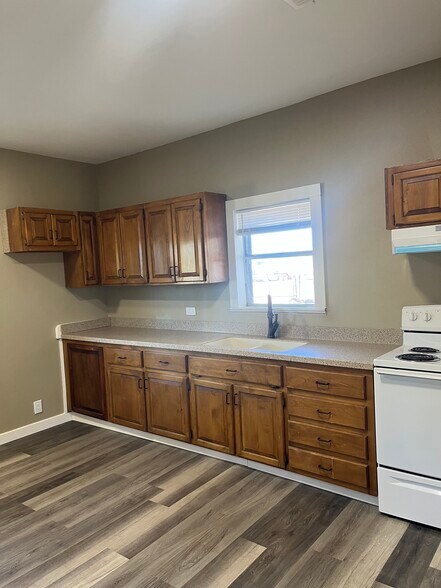 More Photos Of 14018 Old Corpus Christi rd, Elmendorf Warehouse For Lease