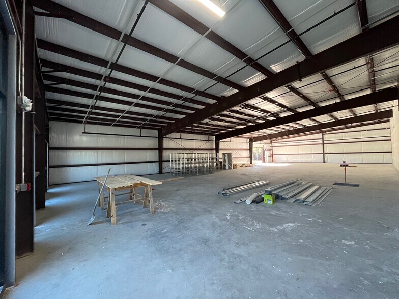 More Photos Of 17657 Cordova Pl, Panama City Beach Warehouse For Lease