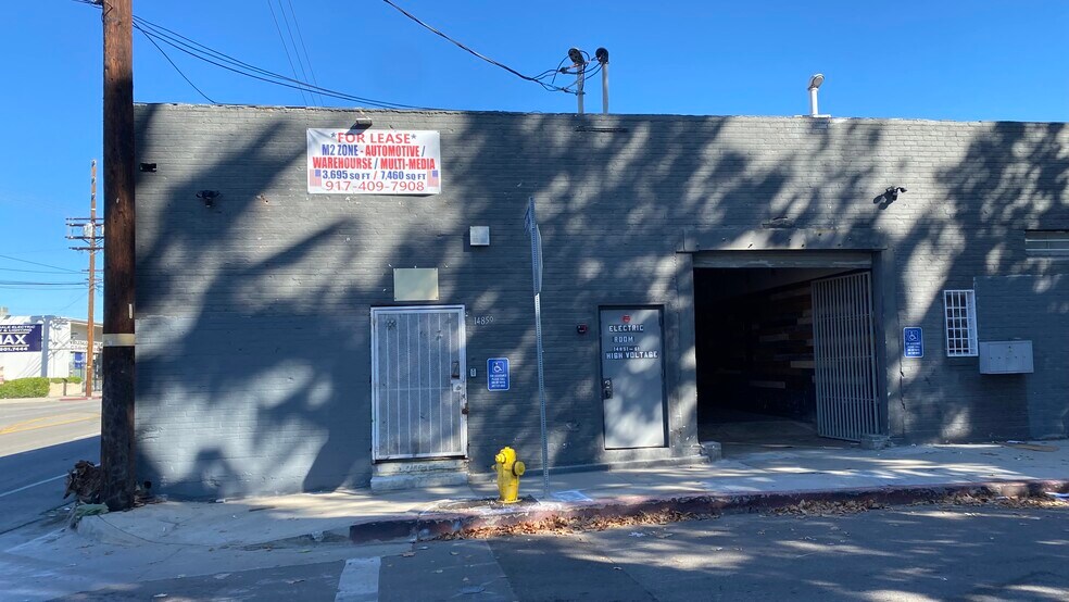 More Photos Of 14855 Bessemer St, Van Nuys Service For Lease