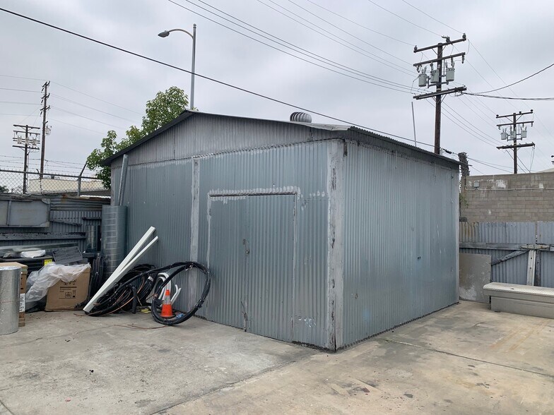 More Photos Of 5200 Chakemco St, South Gate Warehouse For Sale