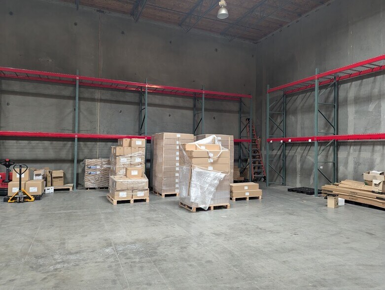 More Photos Of 511 S Harbor Blvd, La Habra Warehouse For Lease