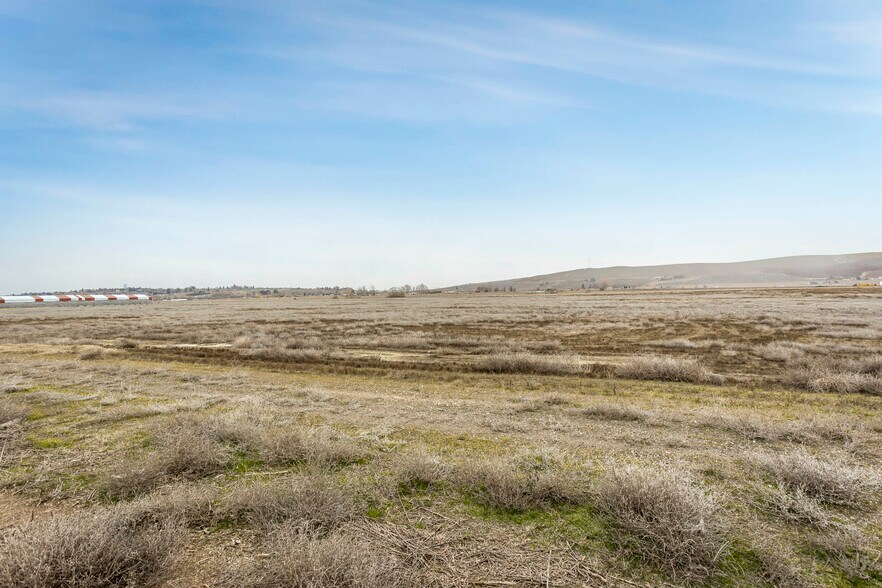 More Photos Of TBD Outlook Rd Land, Sunnyside Land For Sale