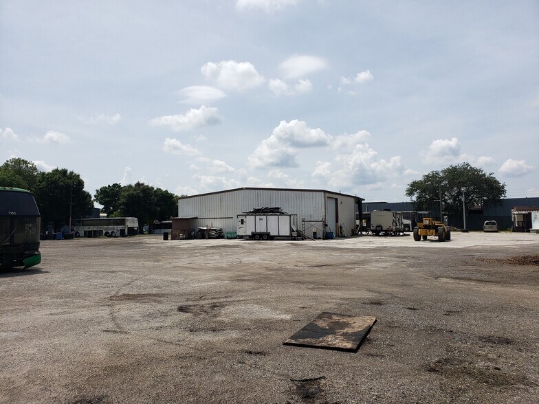 More Photos Of 121-175 Thorpe Rd, Orlando Warehouse For Lease