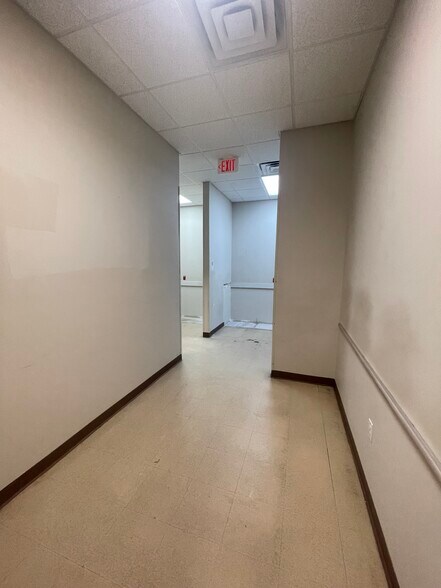 More Photos Of 2255 Dunn Ave, Jacksonville Medical For Lease