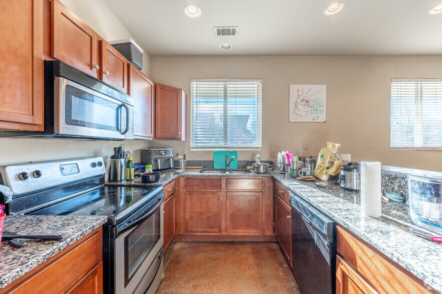 More Photos Of 1030 Dr Martin Luther King Pky, Athens Apartments For Sale