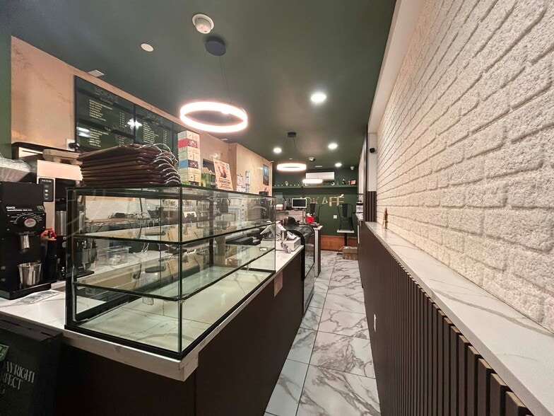 Primary Photo Of 1059 Manhattan Ave, Brooklyn Apartments For Lease