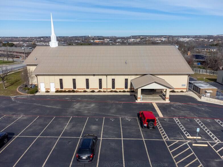 More Photos Of 906 Trimmier Rd, Killeen Religious Facility For Sale
