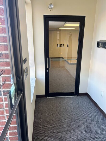 More Photos Of 30 W 11th Ave, York Storefront For Lease