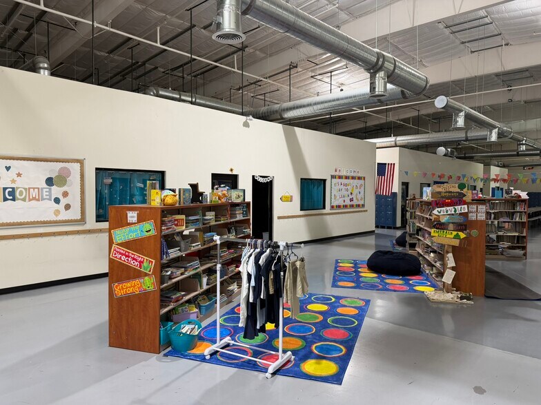 More Photos Of 520 E Carmel St, San Marcos Warehouse For Sale