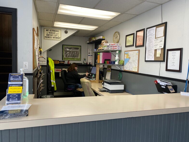 More Photos Of 840 Cayuga Creek Rd, Buffalo Auto Repair For Sale