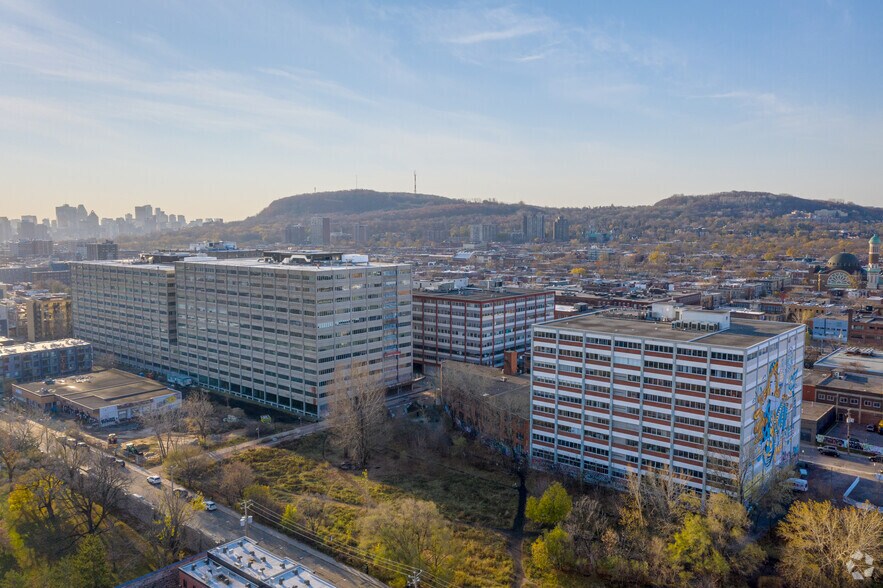 More Photos Of 5425 Av Casgrain, Montréal Loft Creative Space For Lease
