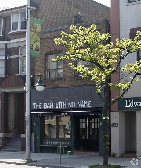 More Photos Of 1651 Bloor St W, Toronto Storefront Retail Residential For Lease