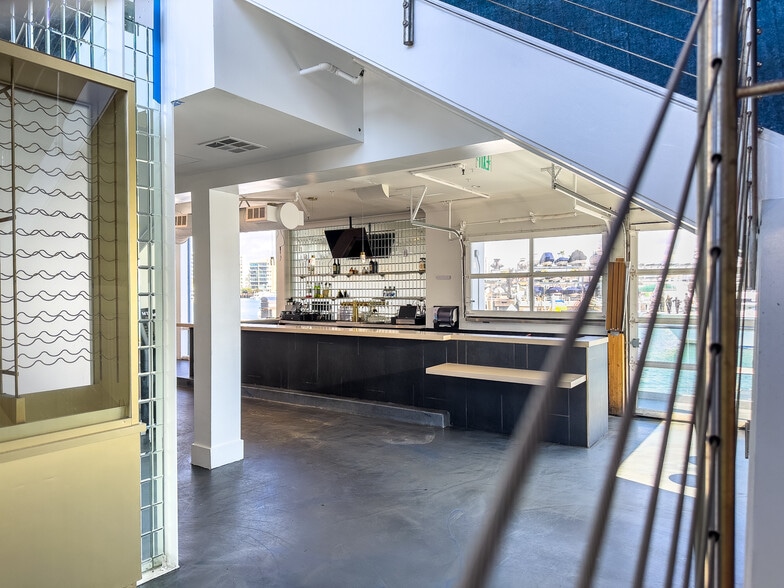 More Photos Of 2406 Newport Blvd, Newport Beach Restaurant For Lease