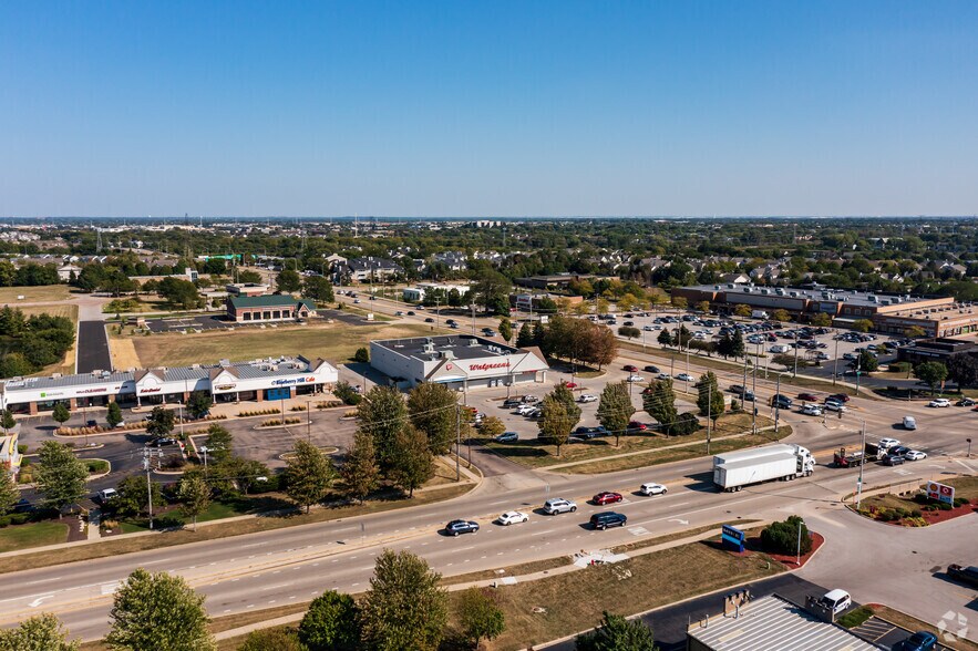 More Photos Of 355-405 N Eola Rd, Aurora Unknown For Lease