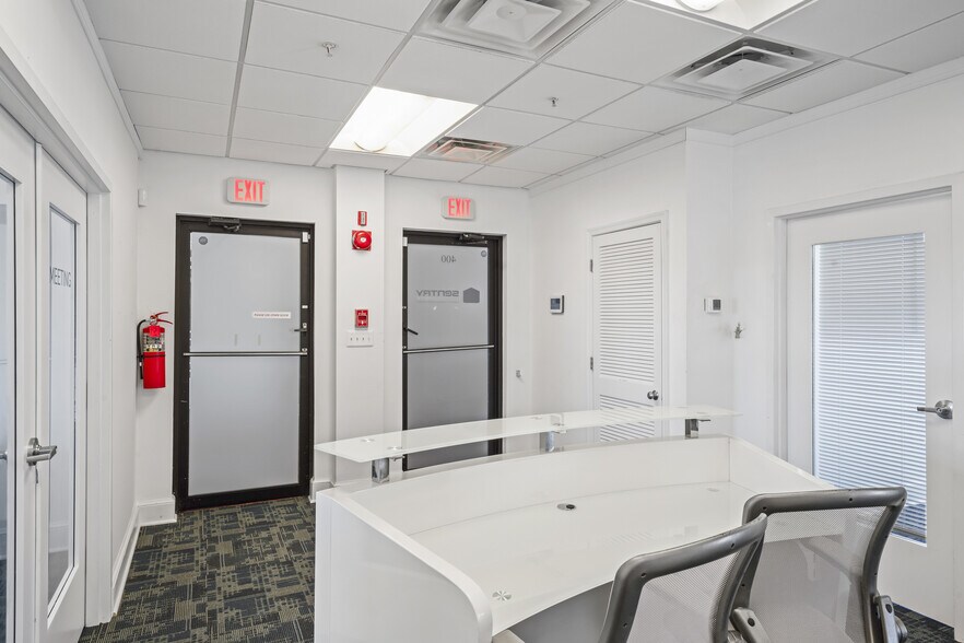 More Photos Of 602 S King St, Leesburg Medical For Sale