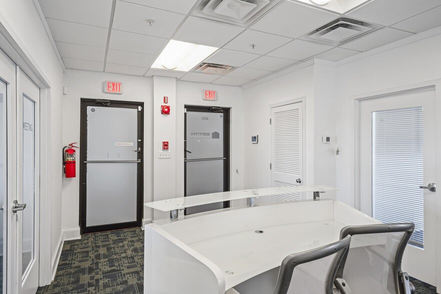 More Photos Of 602 S King St, Leesburg Medical For Sale