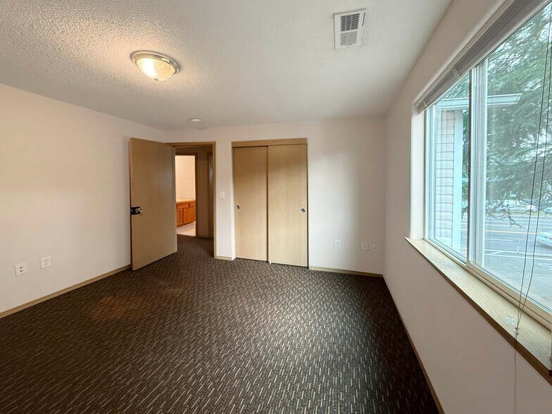 More Photos Of 15602-15610 SE Division St, Portland Rehabilitation Center For Sale