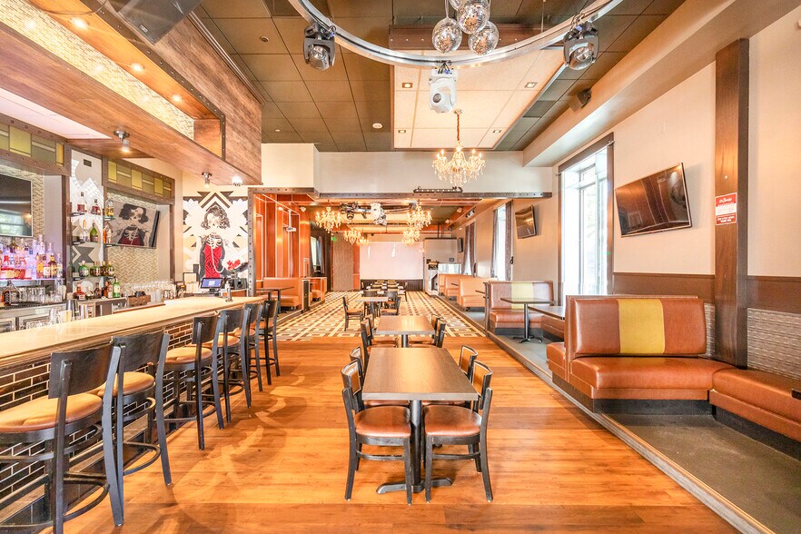 More Photos Of 1000 K St, Sacramento Restaurant For Lease