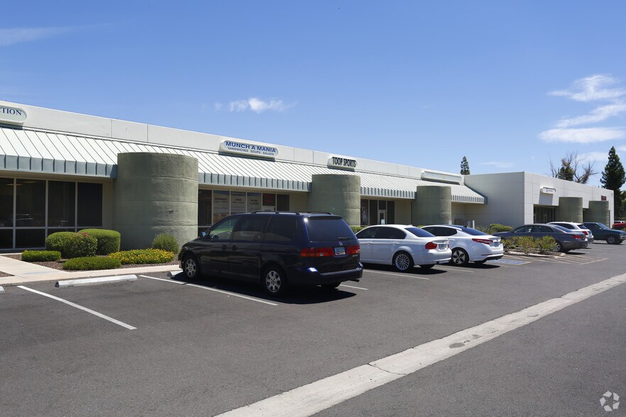 More Photos Of 2090 E University Dr, Tempe Warehouse For Lease