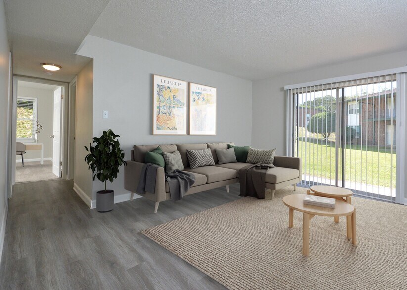 More Photos Of 29 Briar Cir, Fayetteville Apartments For Sale