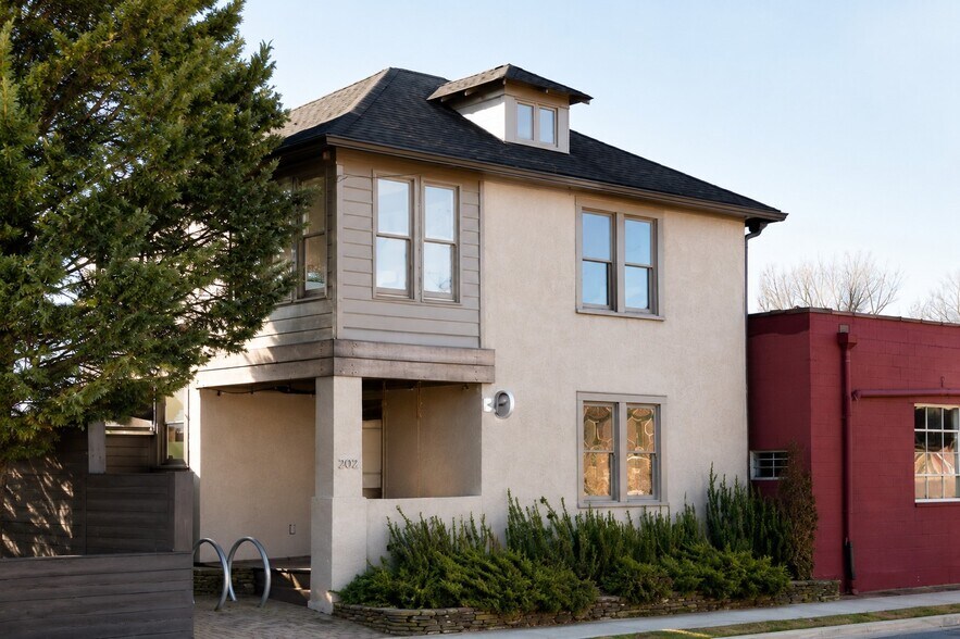Primary Photo Of 202 Herndon St, Fredericksburg Office For Sale