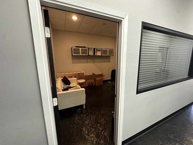 More Photos Of 1403 Highway 6, Sugar Land Medical For Lease