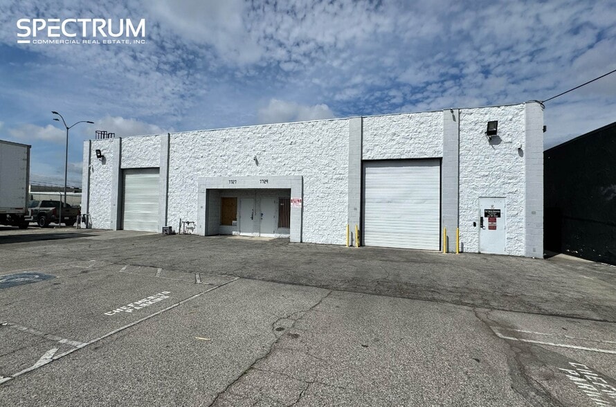 Primary Photo Of 7727-7729 Burnet Ave, Van Nuys Warehouse For Lease