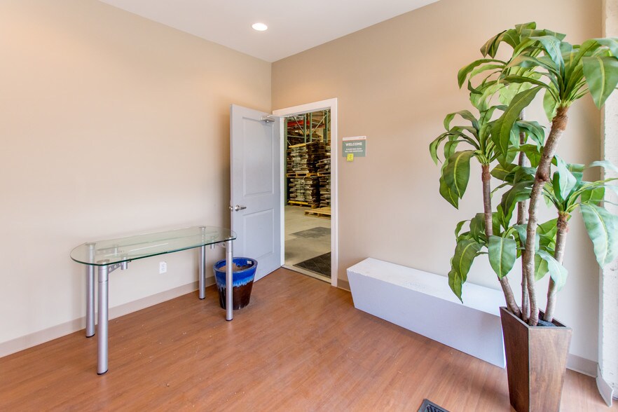 More Photos Of 4200 Revolution Park Dr, Charlotte Manufacturing For Lease