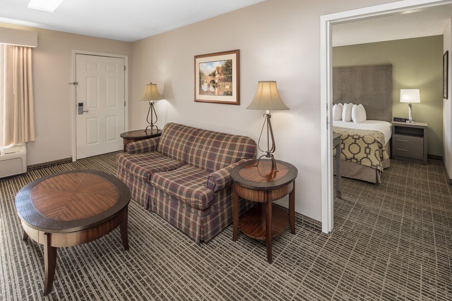 More Photos Of 360 Paul Huff Parkway, Cleveland Hotel For Sale