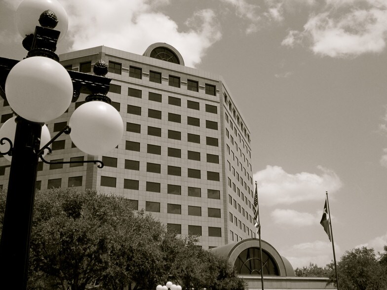 More Photos Of 101 W Goodwin Ave, Victoria Office For Lease