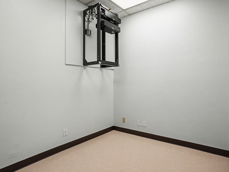 More Photos Of 214 Standard St, El Segundo Office For Lease