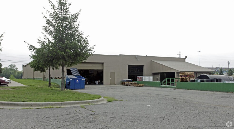 More Photos Of 4800 Joslyn Rd, Lake Orion Light Manufacturing For Sale