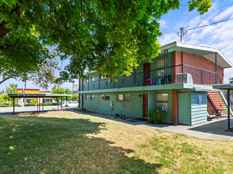 More Photos Of 5004-5010 E 1st Ave, Spokane Valley Apartments For Sale
