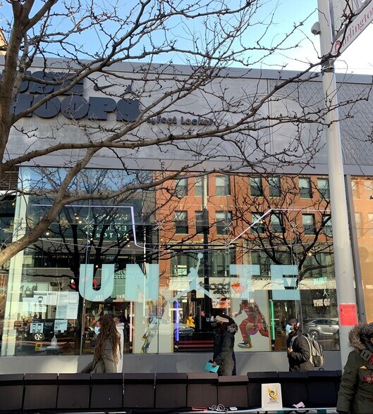 Primary Photo Of 268 W 125th St, New York Storefront For Lease