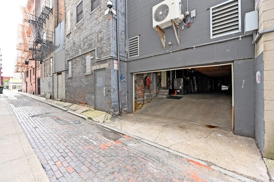 More Photos Of 19 E 8th St, Cincinnati Office For Sale