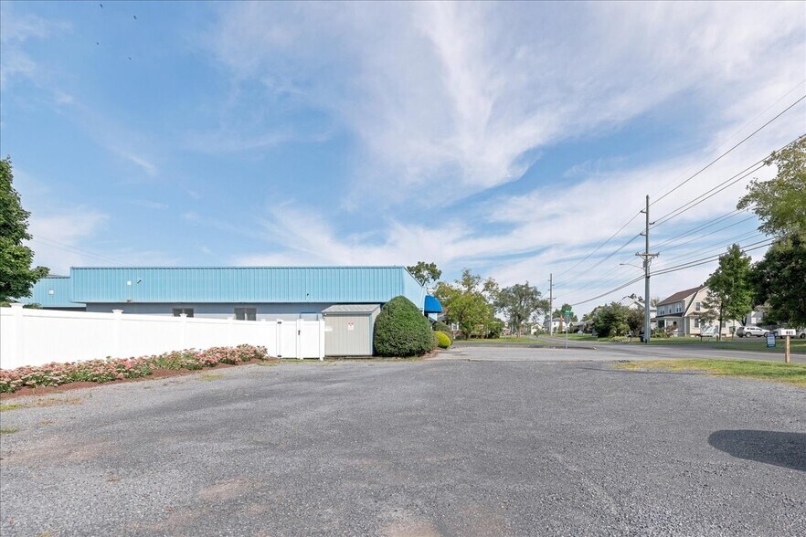 More Photos Of 991 Chicago Ave, Harrisonburg Flex For Sale