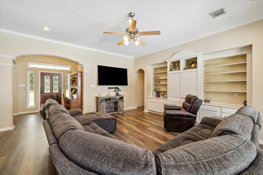 More Photos Of 25535 Richards Rd, Spring Flex For Sale