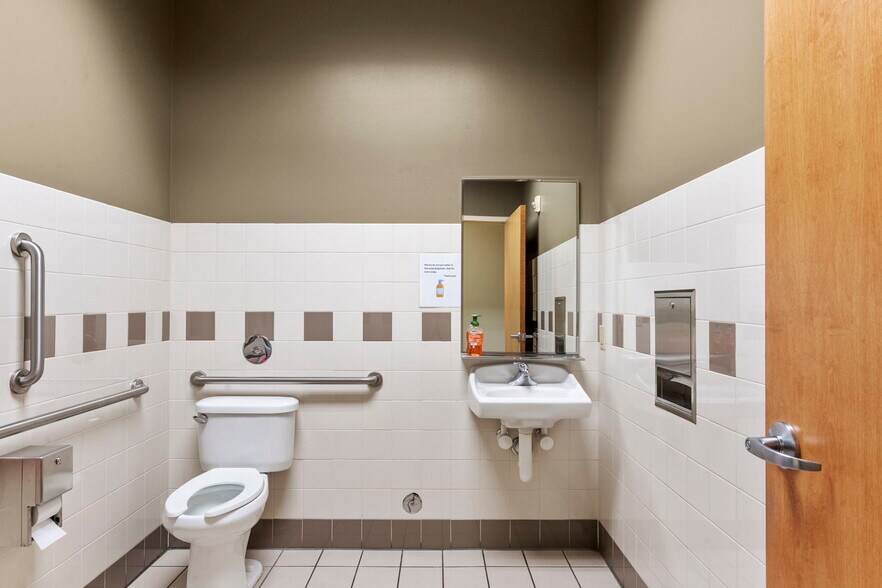 More Photos Of 8410 Decatur St, Westminster Medical For Sale