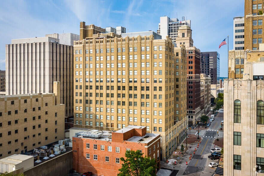 More Photos Of 501-521 S Boston Ave, Tulsa Office For Lease