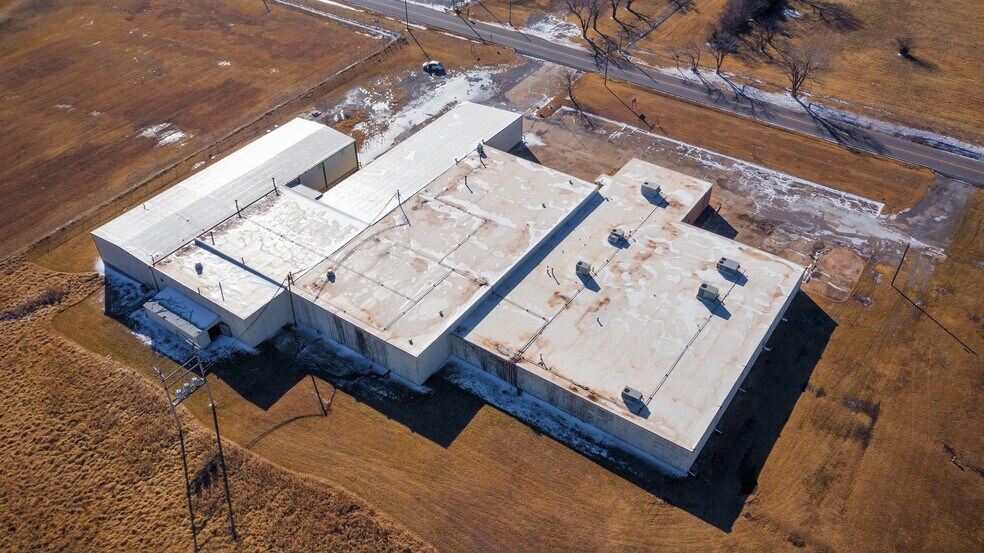 More Photos Of 730 E Eseco Rd, Cushing Warehouse For Sale